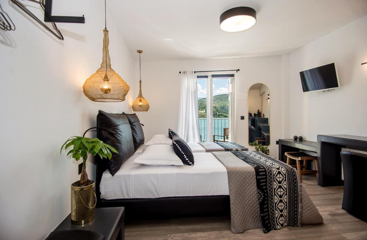 A & B Minimal Suite Ιι With Sea View In Argostoli Exteriér fotografie